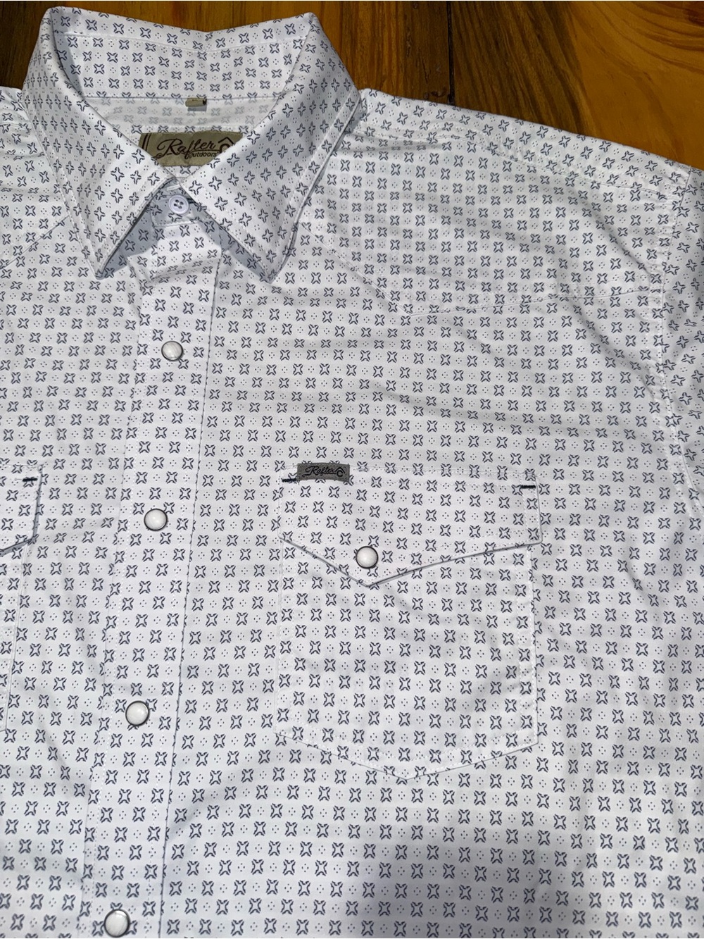 Men’s Pearl Snap Western Shirt, White and Gray Geo Print, Short Sleeves - Picture 3 of 8